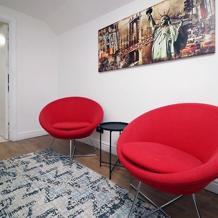 Lovely Studio Flat With Free Parking - Near To City Center Swansea Exterior foto