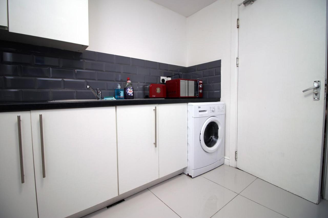 Lovely Studio Flat With Free Parking - Near To City Center Swansea Exterior foto