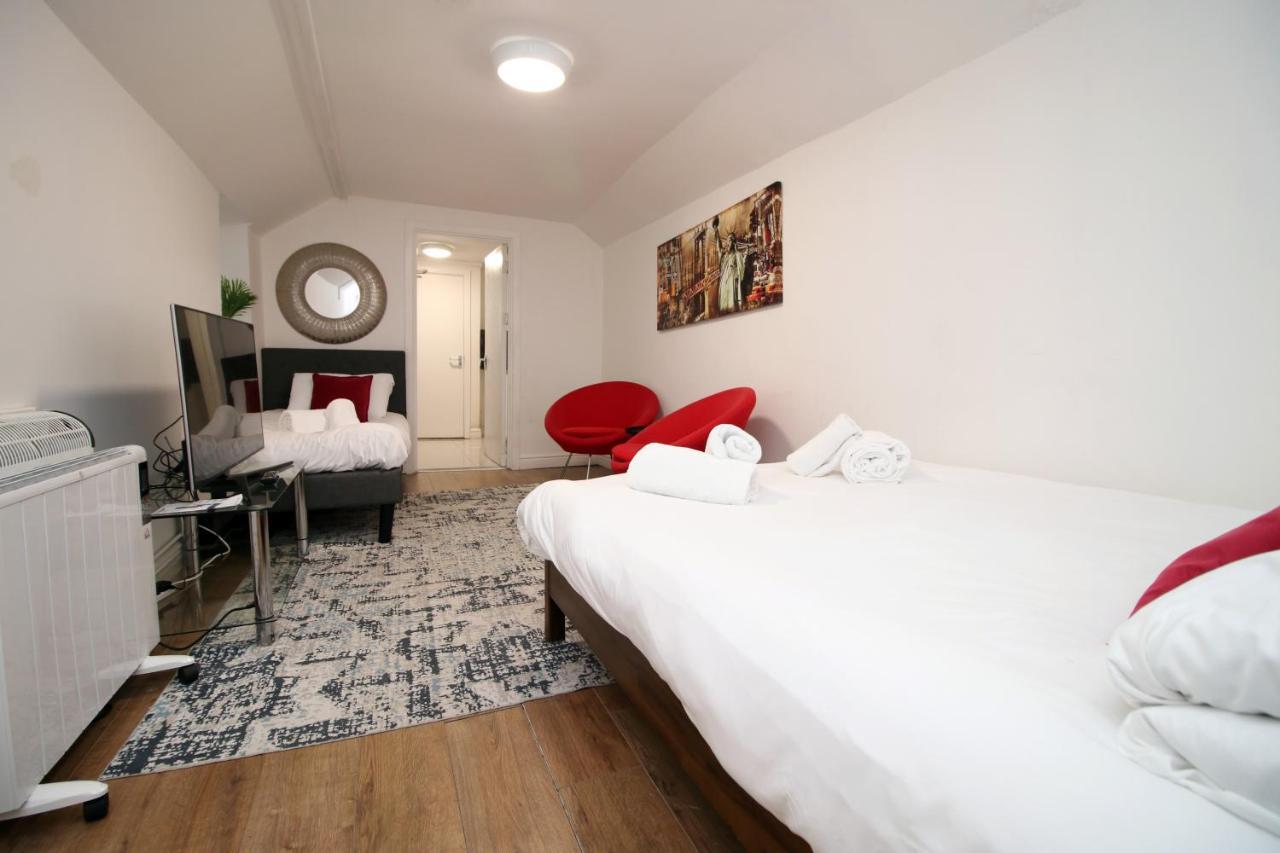 Lovely Studio Flat With Free Parking - Near To City Center Swansea Exterior foto