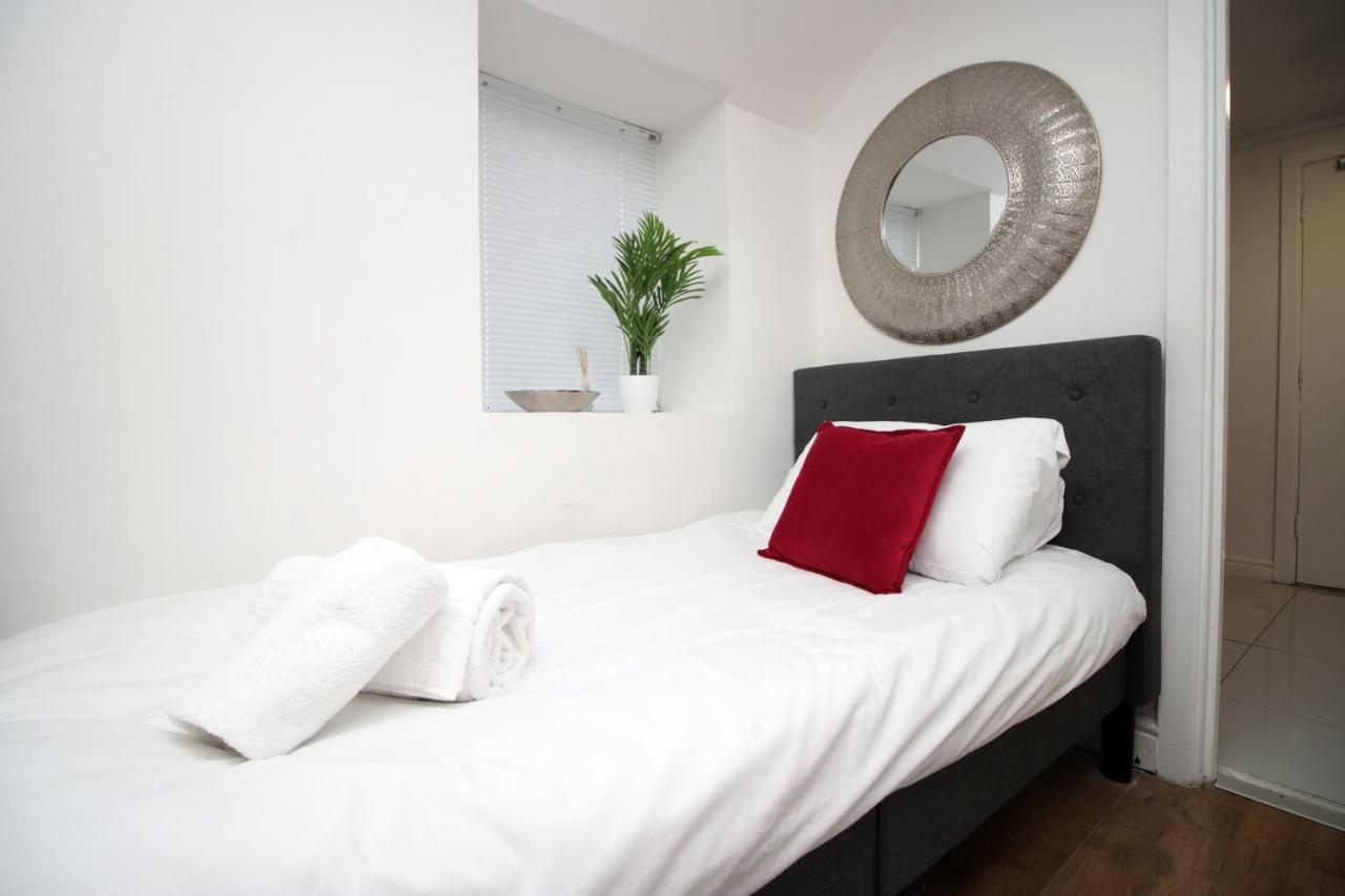 Lovely Studio Flat With Free Parking - Near To City Center Swansea Exterior foto